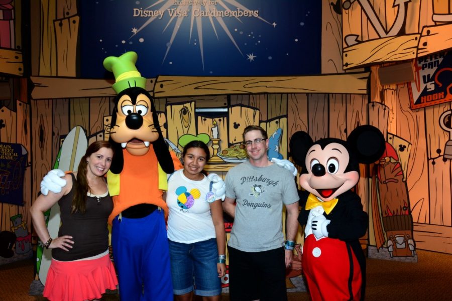 Best Free things at Epcot: Epcot Visa Meet and Greet