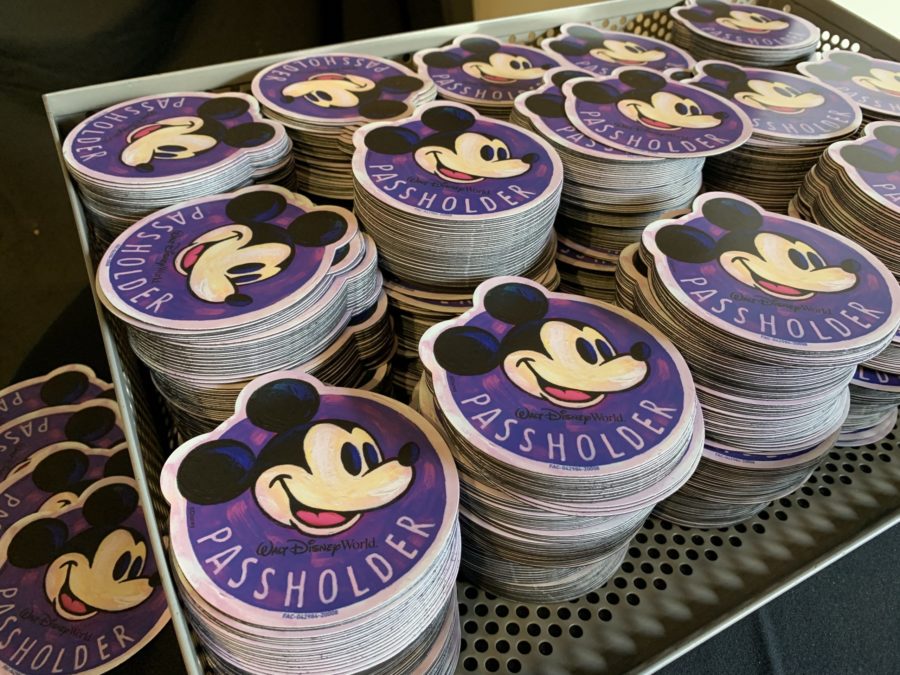 Best Free things at Epcot: Passholder magnets